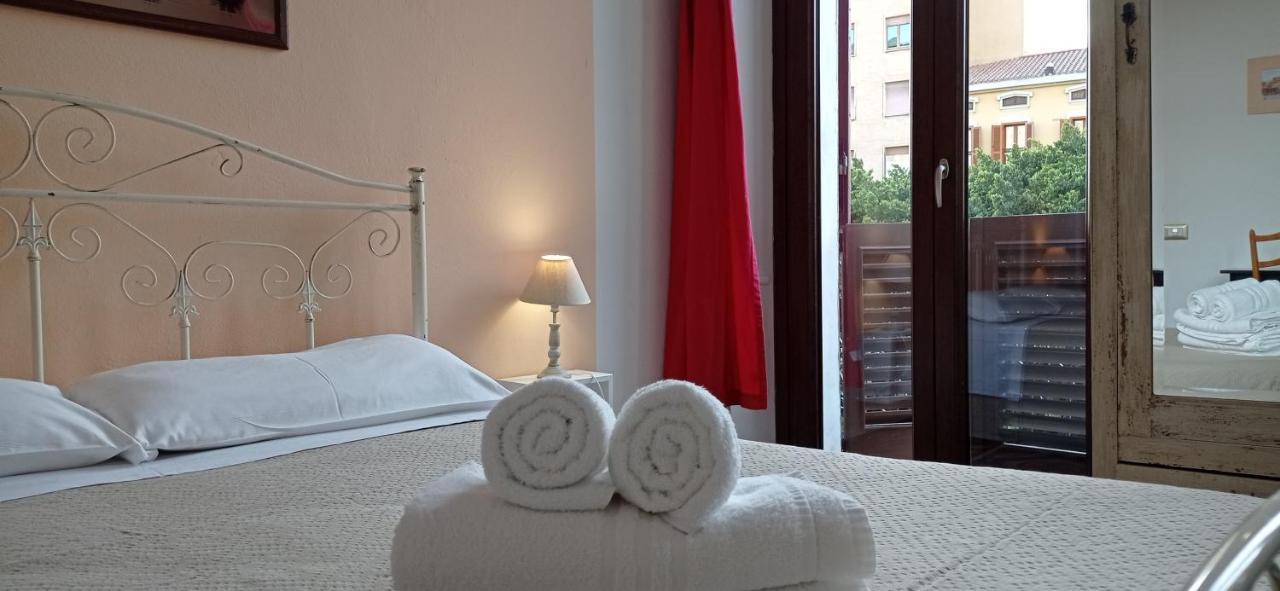 Onlyrooms III - Piazza Jenne Cagliari Dış mekan fotoğraf